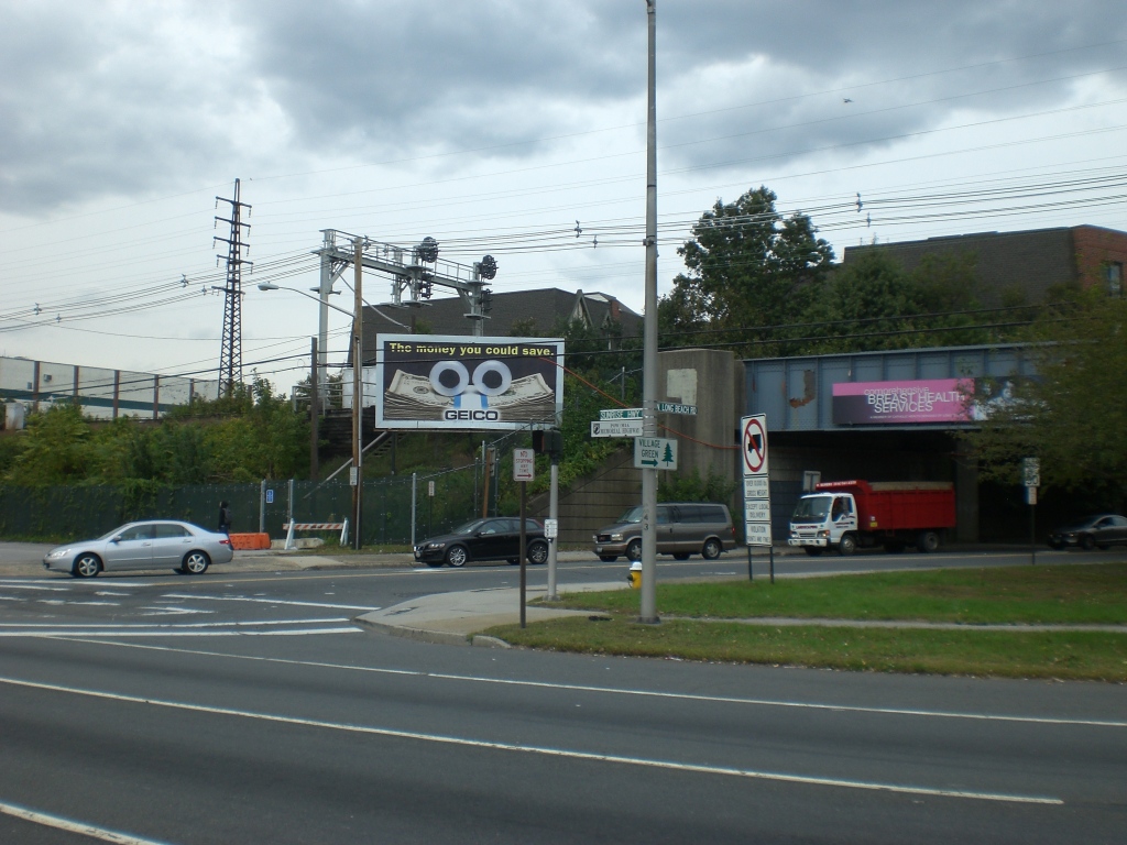 NC49: Rockville Center- Sunrise Hwy & Long Beach Road - Sunrise Outdoor